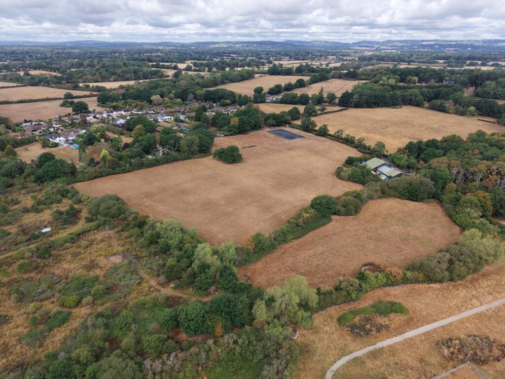 Bowerland Lane, Lingfield, RH7 - View 4