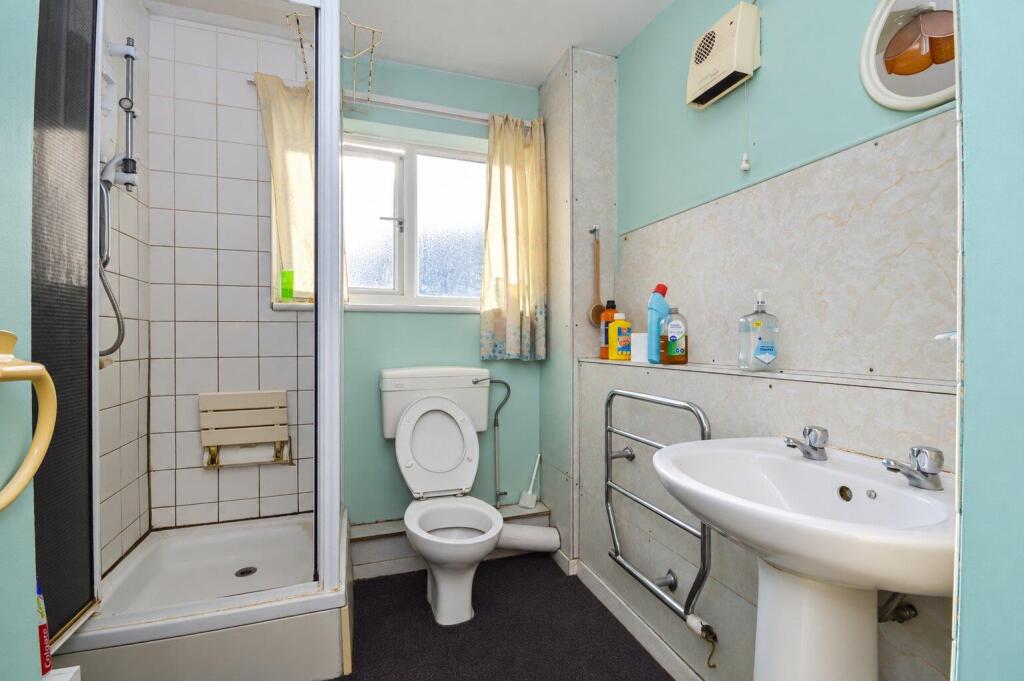 Apartment in Wakefield - More