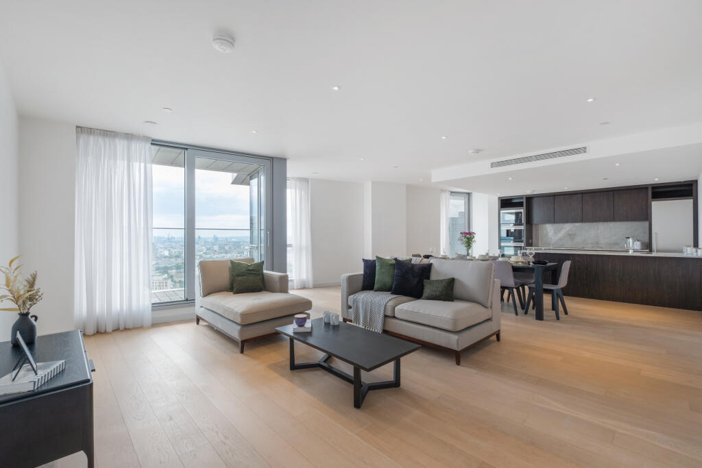 Main image of property: New Providence Wharf, Biscayne Avenue, London, E14