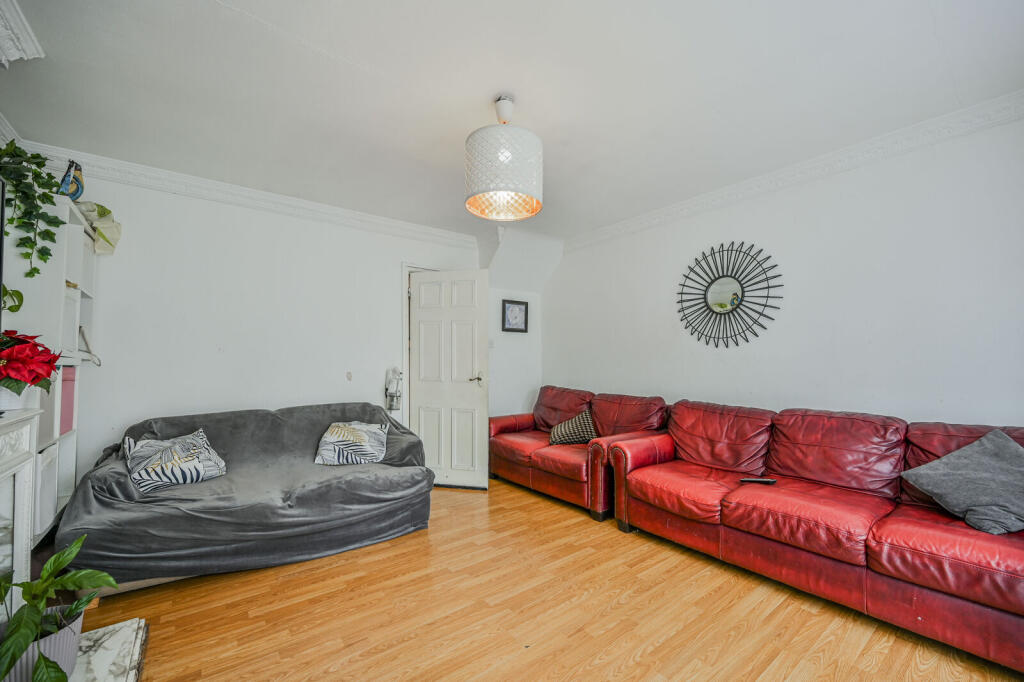 Apartment in London, Walthamstow Village, Leyton - View 3