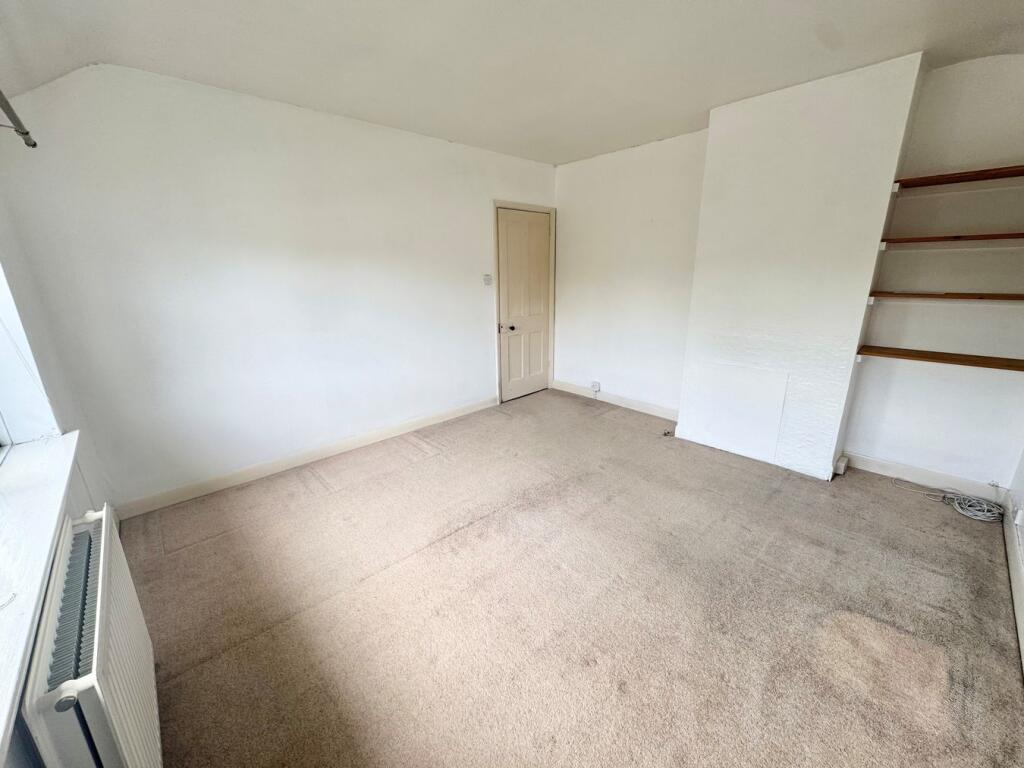 Apartment in Guildford, Surrey - More