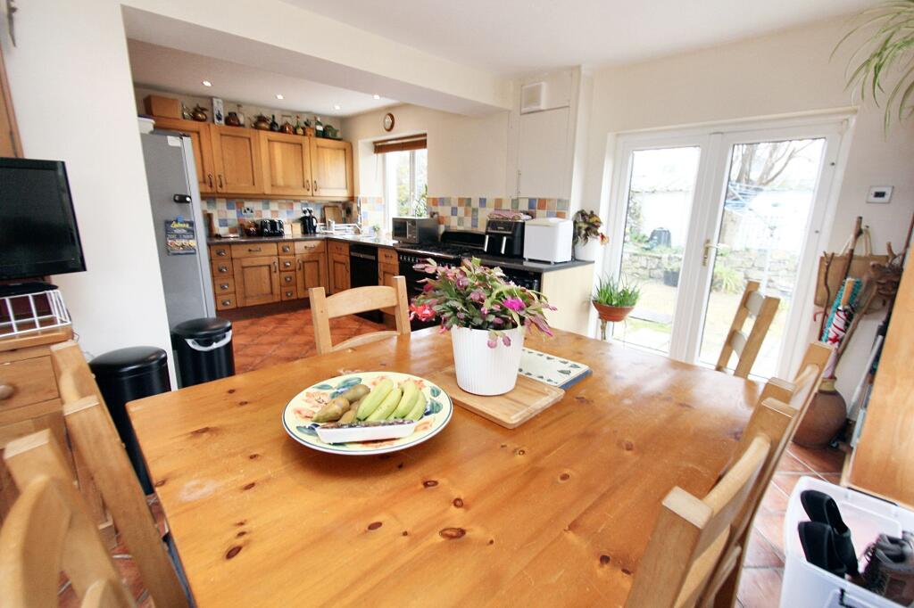 Barons Close, Llantwit Major, CF61 photo 2