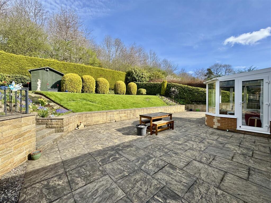 Quarry Hill, Waterloo, Huddersfield, HD5 8RQ photo 2