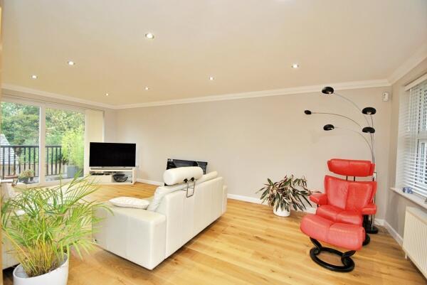 Hillside Road, Corfe Mullen, Wimborne photo 3