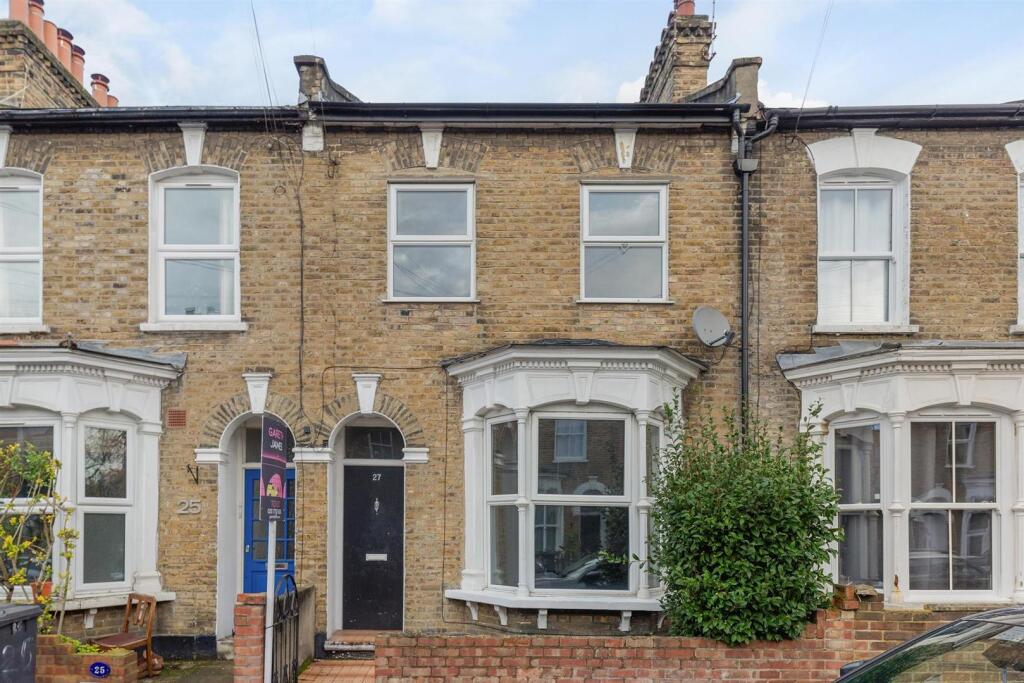 5 bedroom terraced house for rent