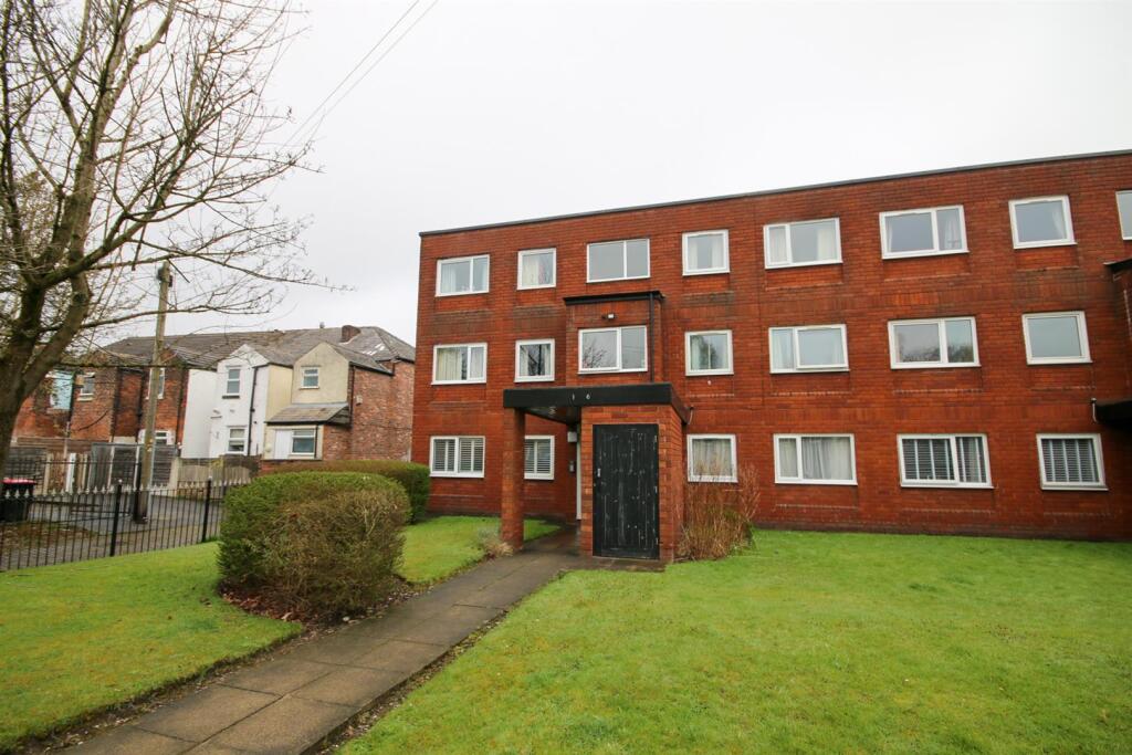 Main image of property: Greenside Court, Monton