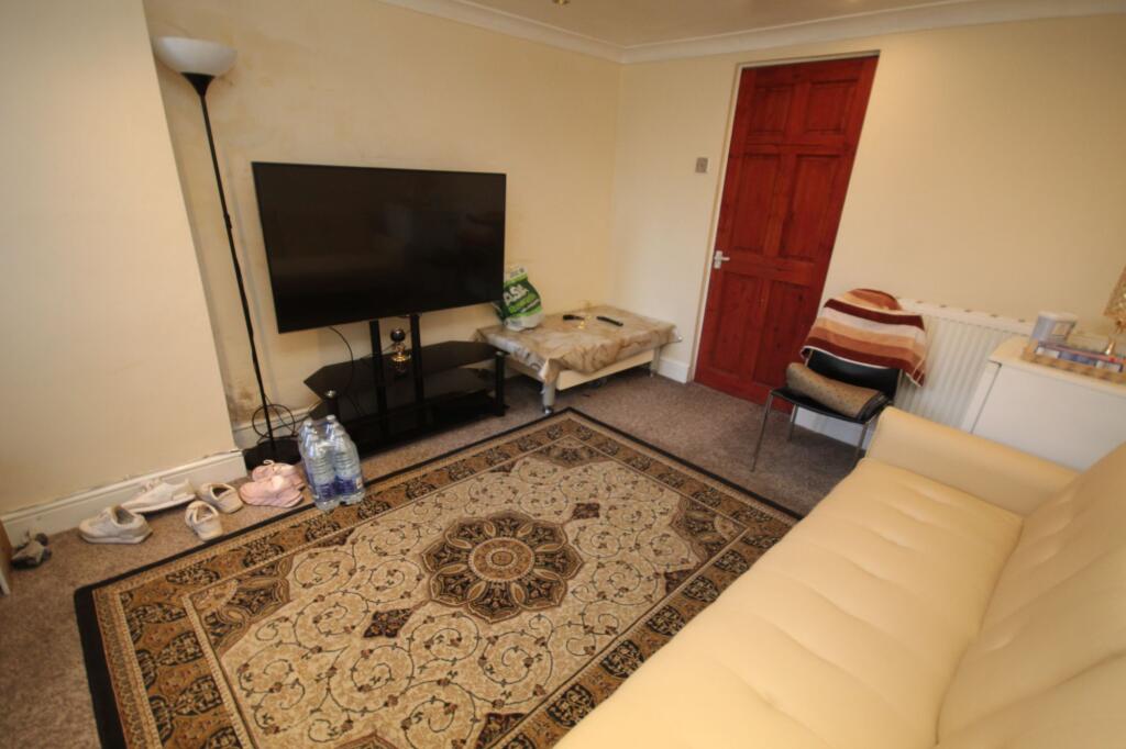 Urmston Lane, Stretford, M32 photo 2
