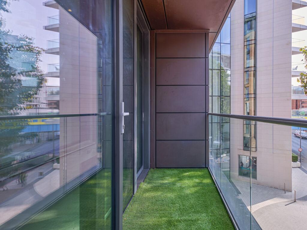 Apartment in London - More