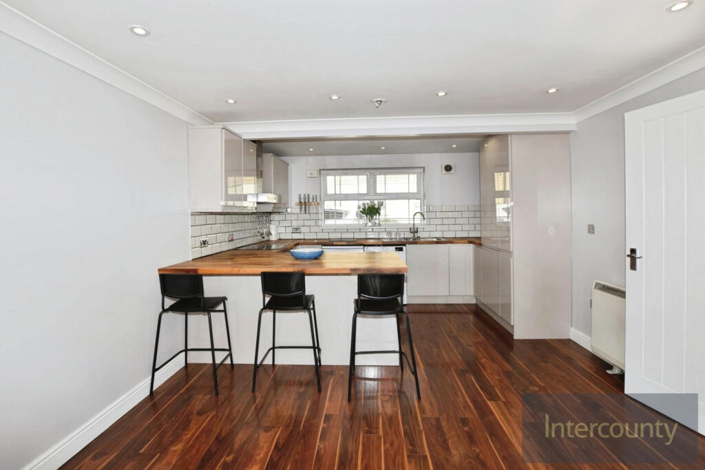 Apartment in Uttlesford, Flitch Green - View 4