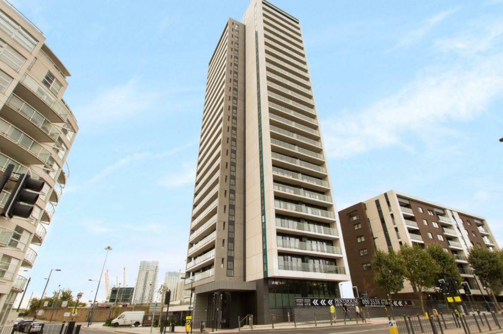 Main image of property: Horizon Tower, Yabsley Street, London, E14