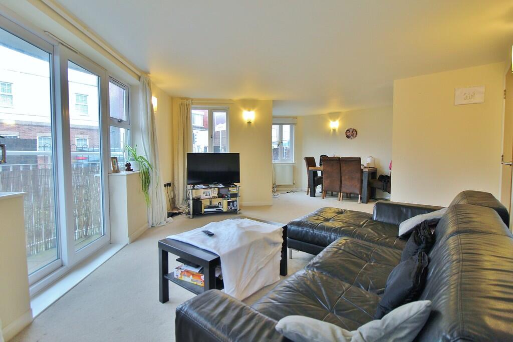 Apartment in Portsmouth - View 5