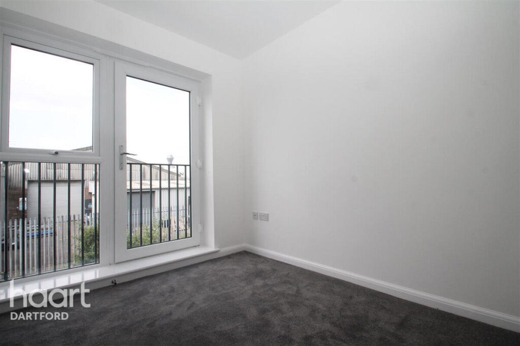 House in Dartford - View 4