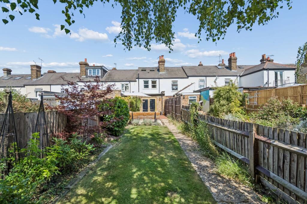House in Watford, Hertfordshire - View 4