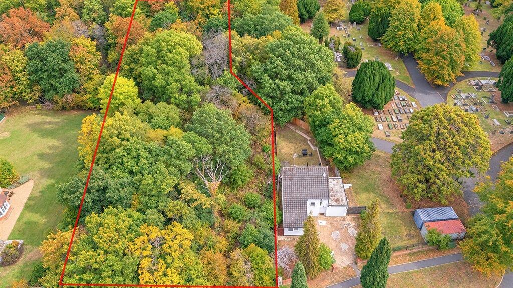 House in London, Cowley - View 5