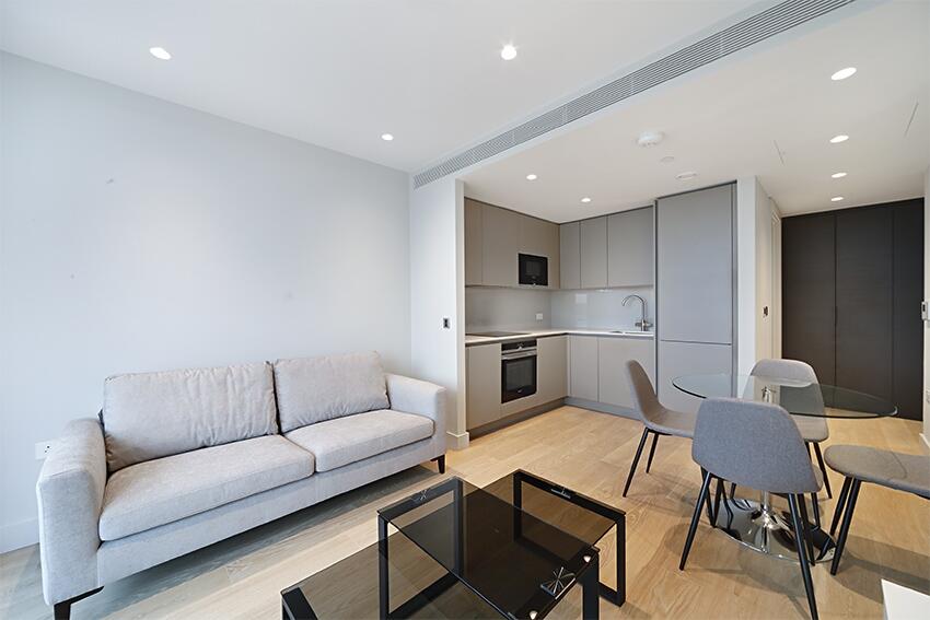 Apartment in London - More