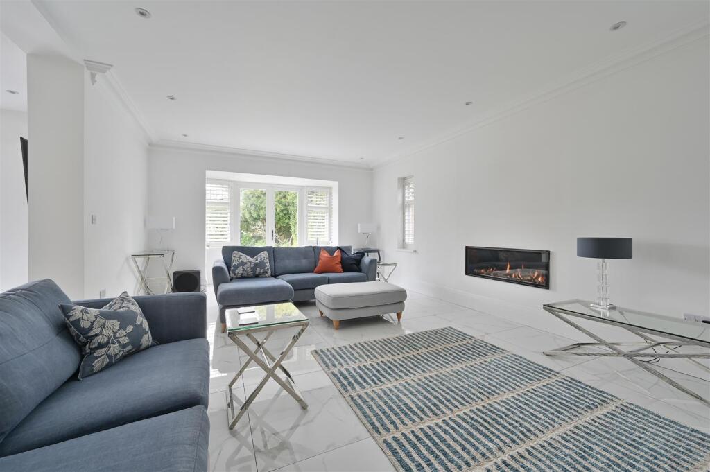 Longcroft Avenue, Harpenden photo 4