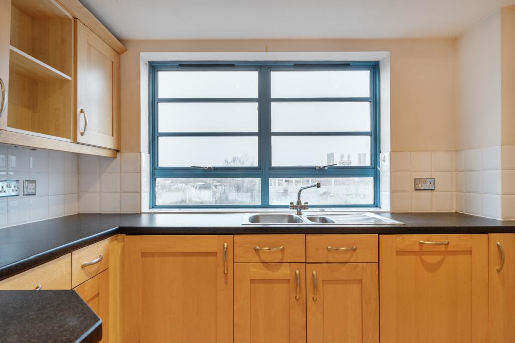 Apartment in London - View 5