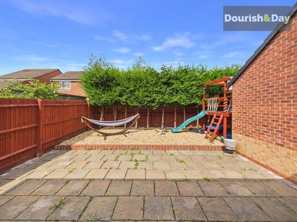 House in Stoke-on-Trent - View 3