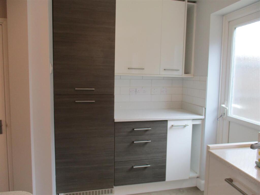 House in Runnymede, Ottershaw - View 4