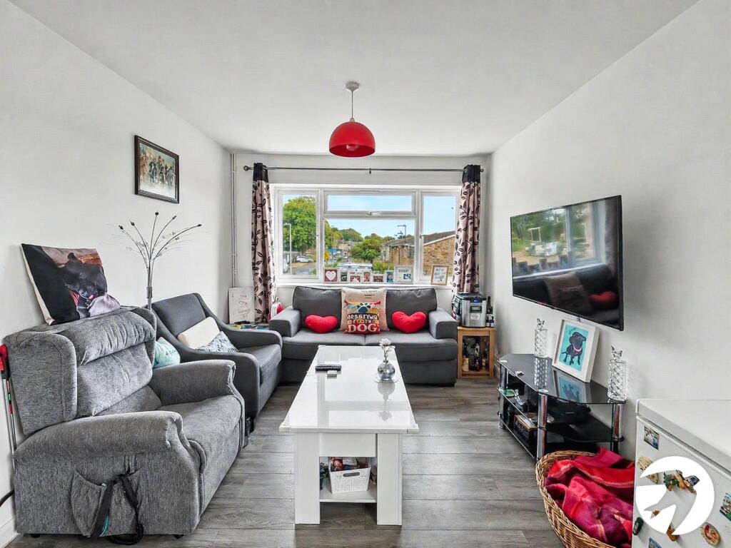 Apartment in Chatham, Medway - View 3