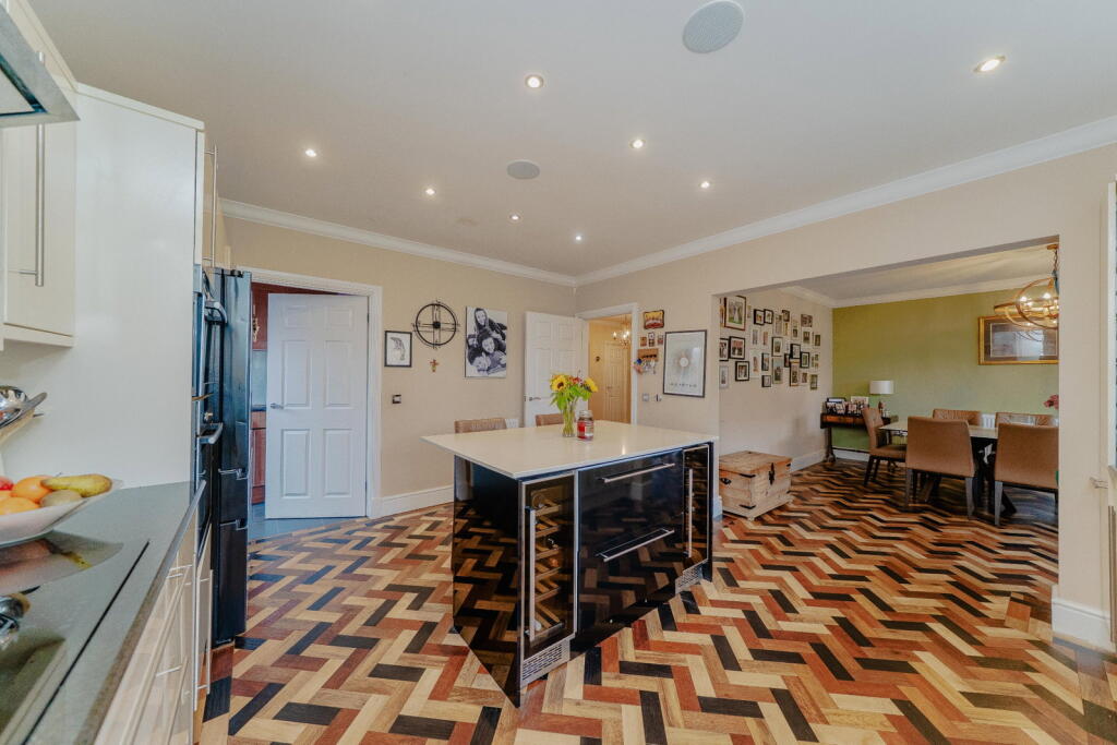 House in Birmingham, West Midlands - View 4