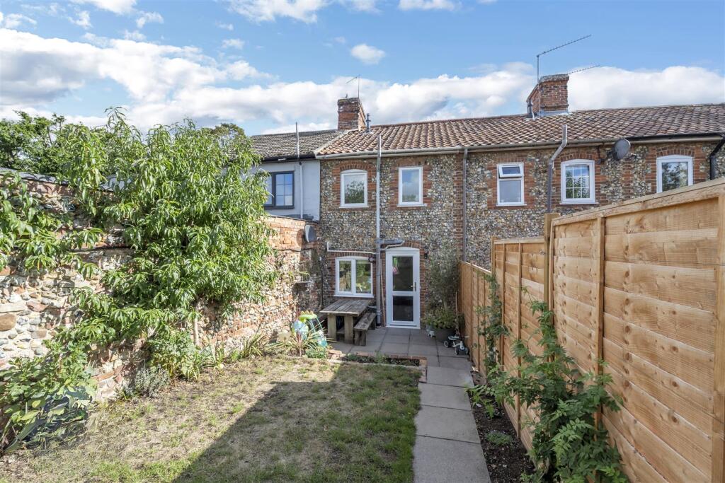 House in West Suffolk, Bury St Edmunds - View 2