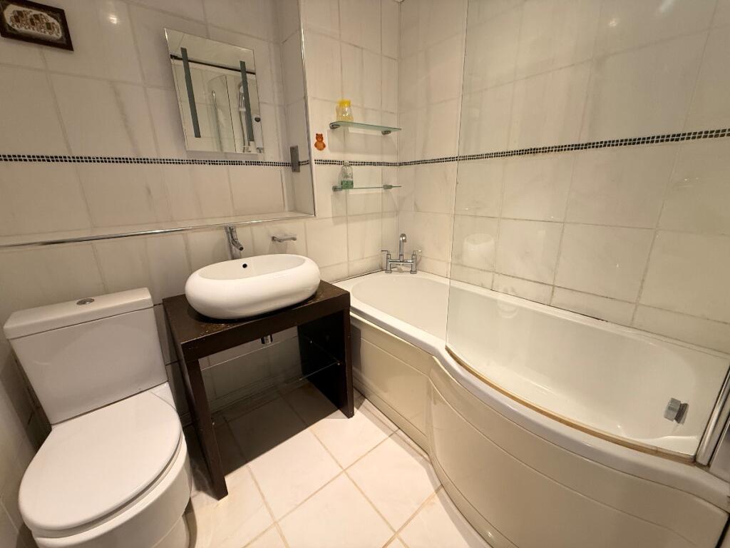 Apartment in Liverpool - More