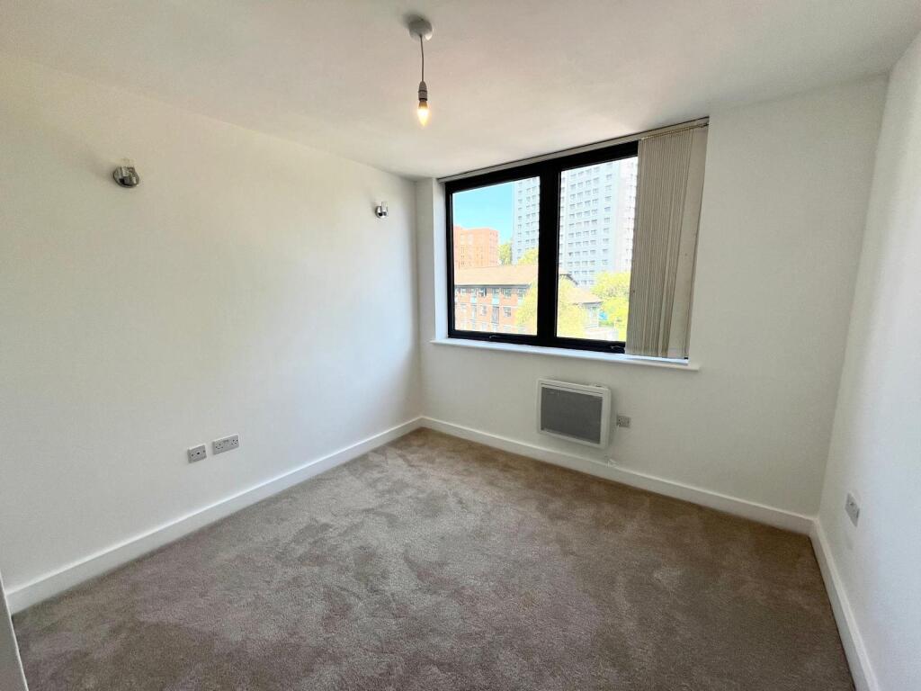 Apartment in Stockport - View 4