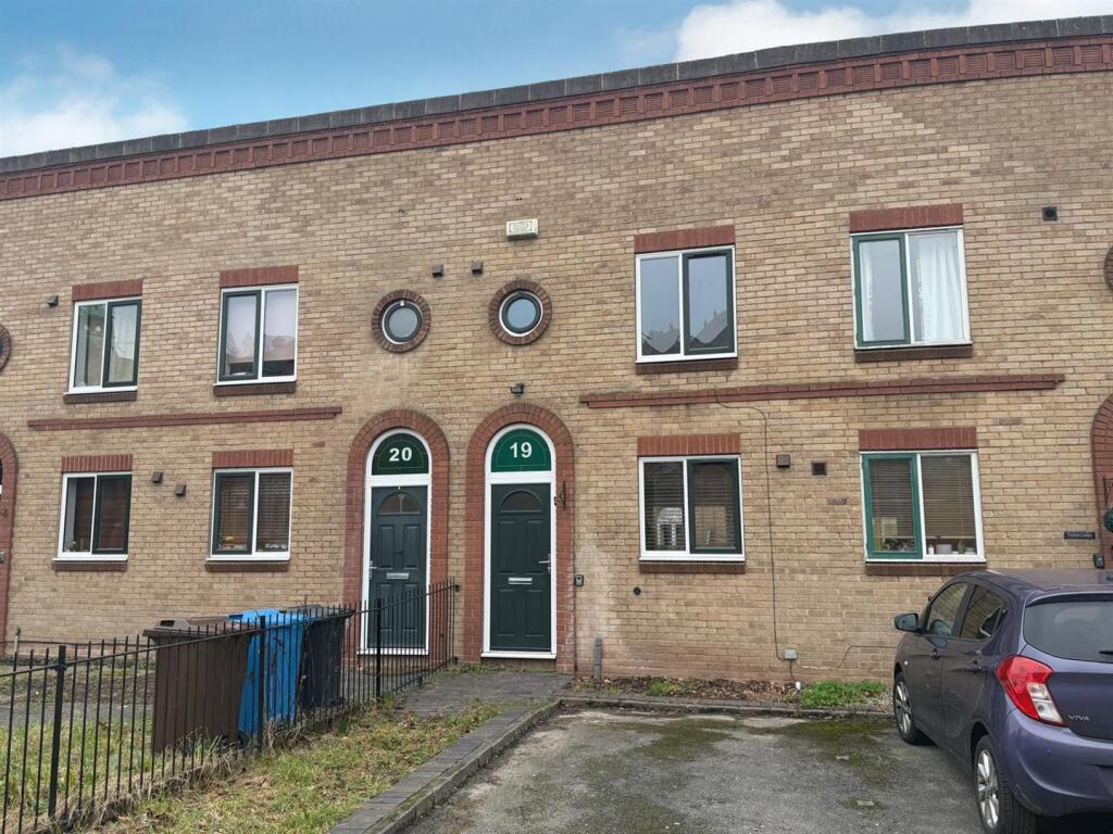 Main image of property: 19 Wellington Crescent, Derby