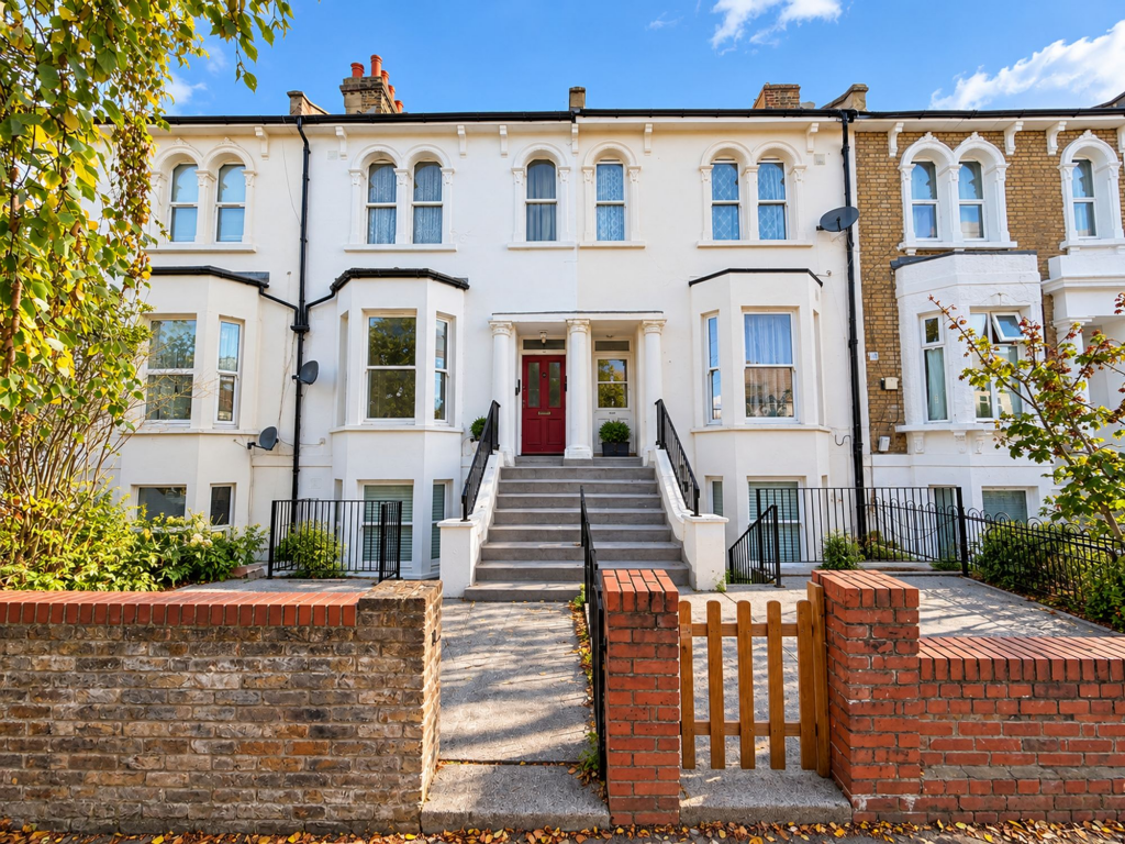 1-bed flat on Mosslea Road, London, SE20, £220,000