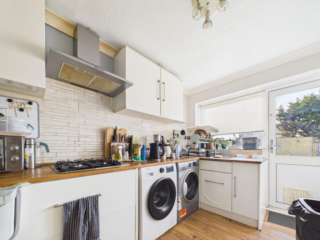Elvaston Way, Tilehurst, RG30 photo 4