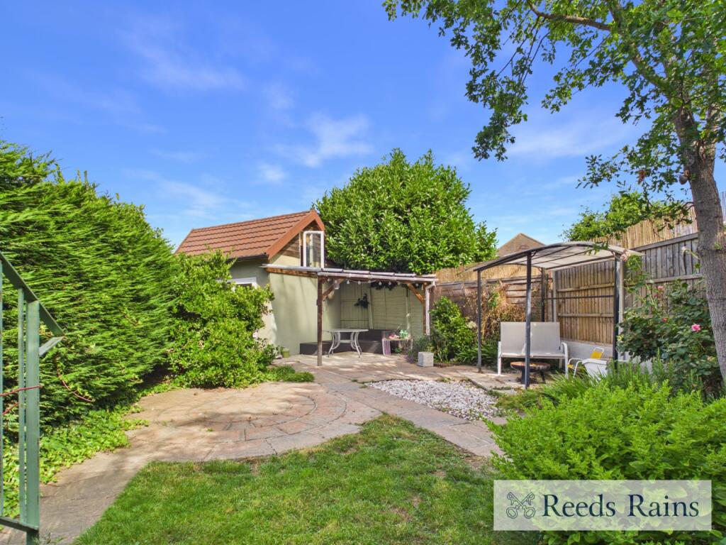 Main image of property: Upper Rainham Road, Hornchurch, RM12
