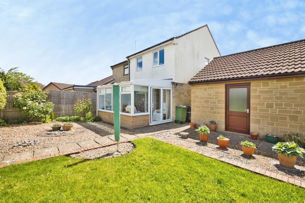 Evesham Avenue, Yeovil - More