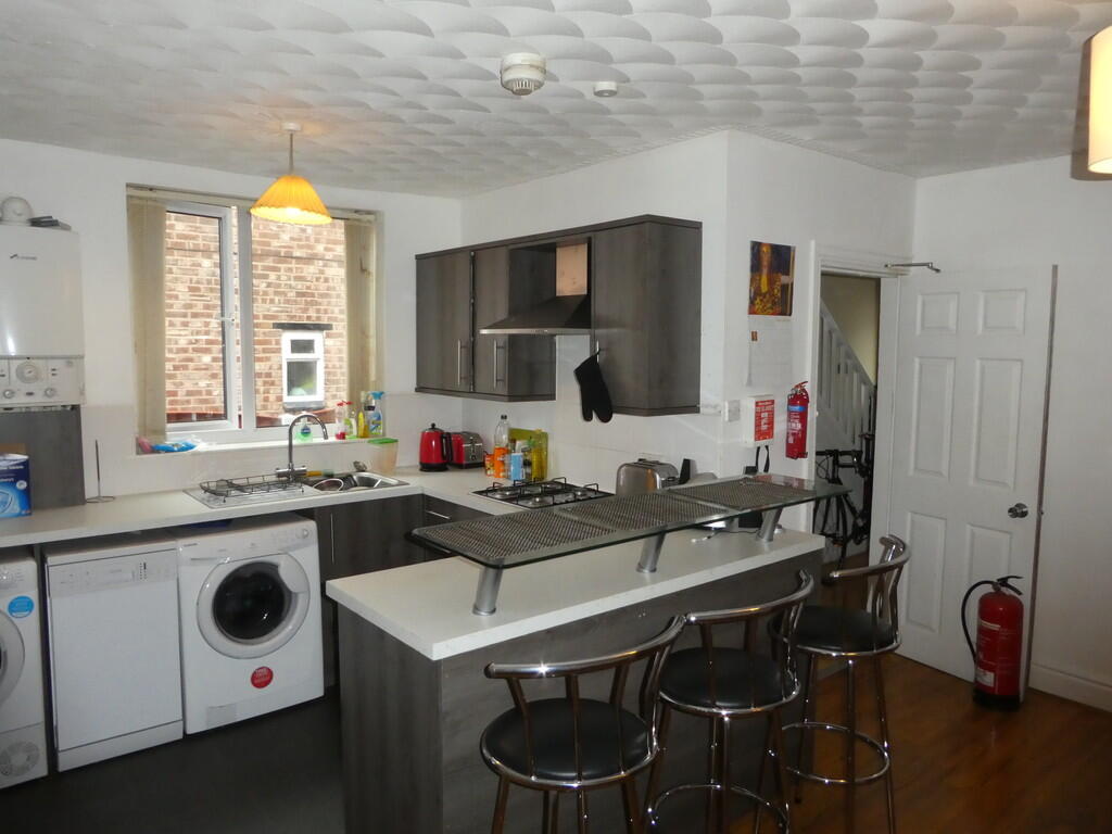 Delaine Road, Withington, Manchester photo 3