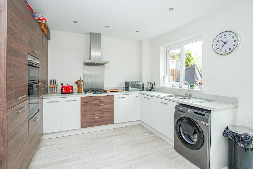 Shackleton Grove, Leighton Buzzard photo 4