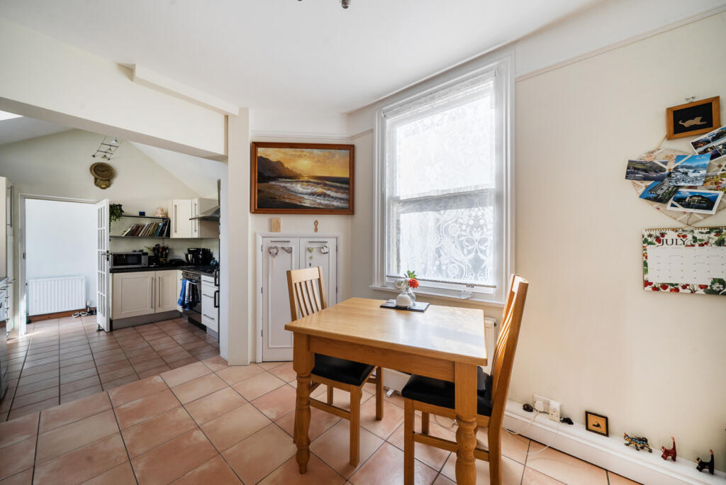 House in South Oxfordshire, Sonning Common - More