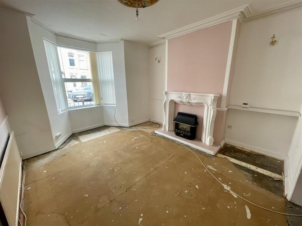 House in Darlington, Bank Top - View 2