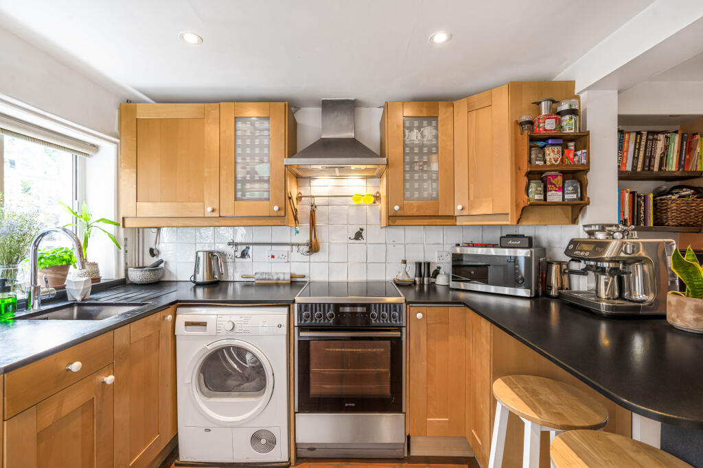 House in St Albans - View 3