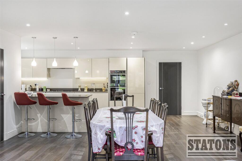 Additional image 4 of Bradmore Way, Brookmans Park, Hertfordshire, AL9