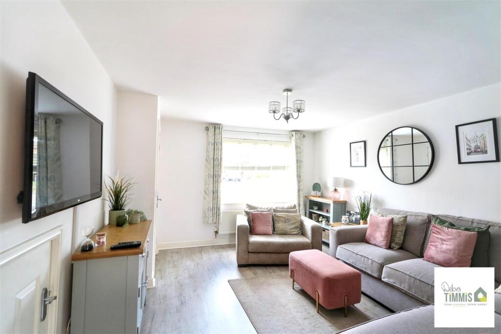 House in Stoke-on-Trent - View 4