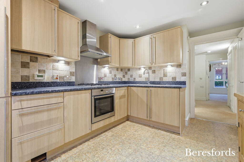 Chantry Court, Felsted, CM6 photo 3