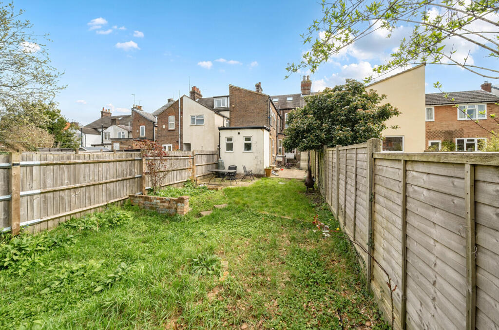 King Street, Dunstable, Bedfordshire - View 5