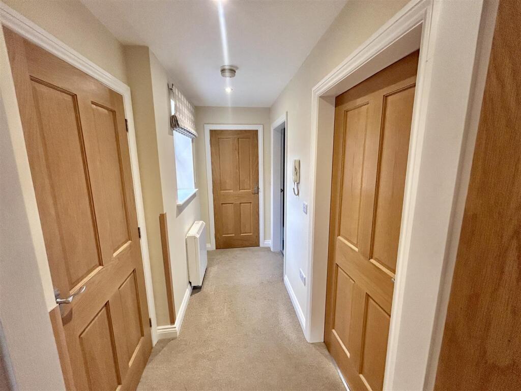 Warwick Court,Balderton photo 2