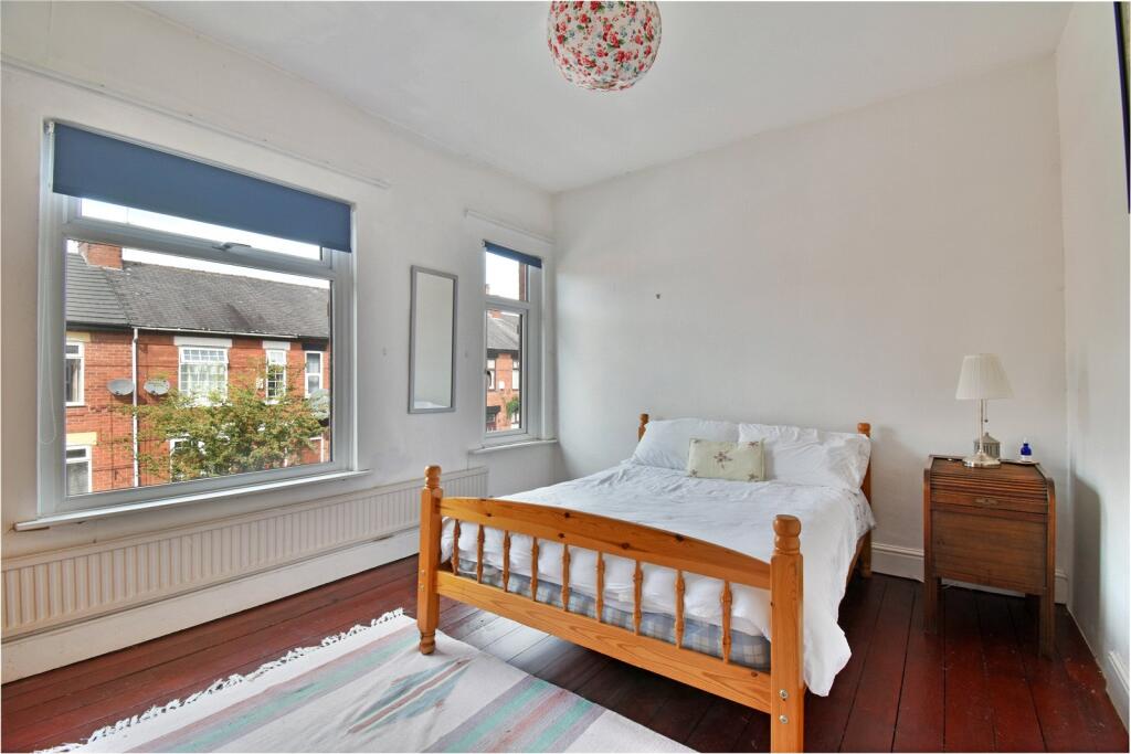 House in Manchester, Levenshulme - More