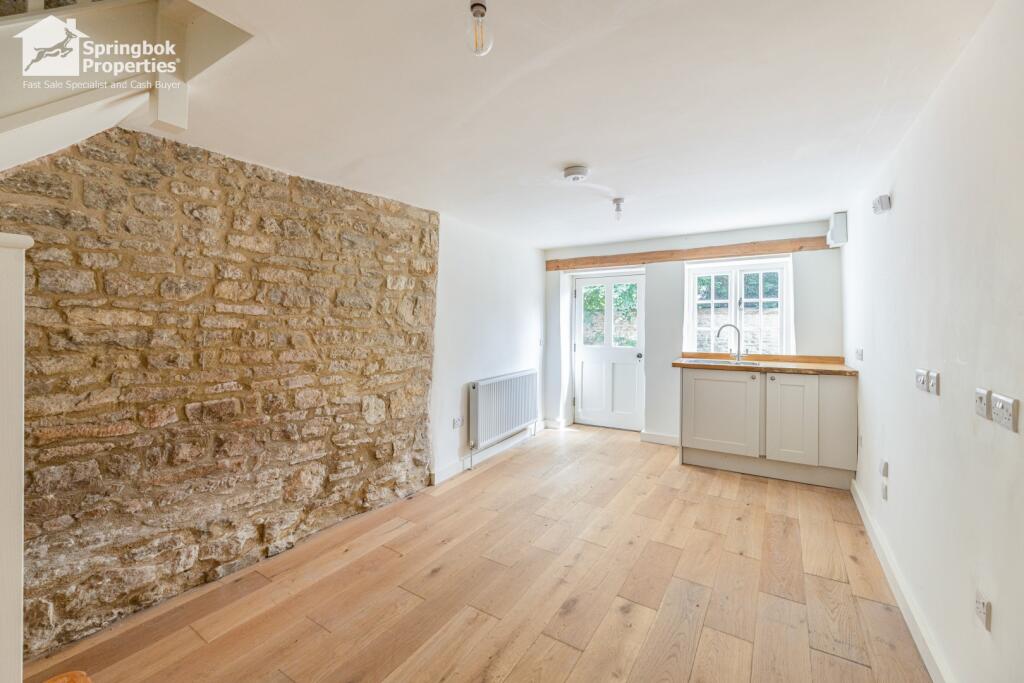House in Whitfield, West Northamptonshire - View 2