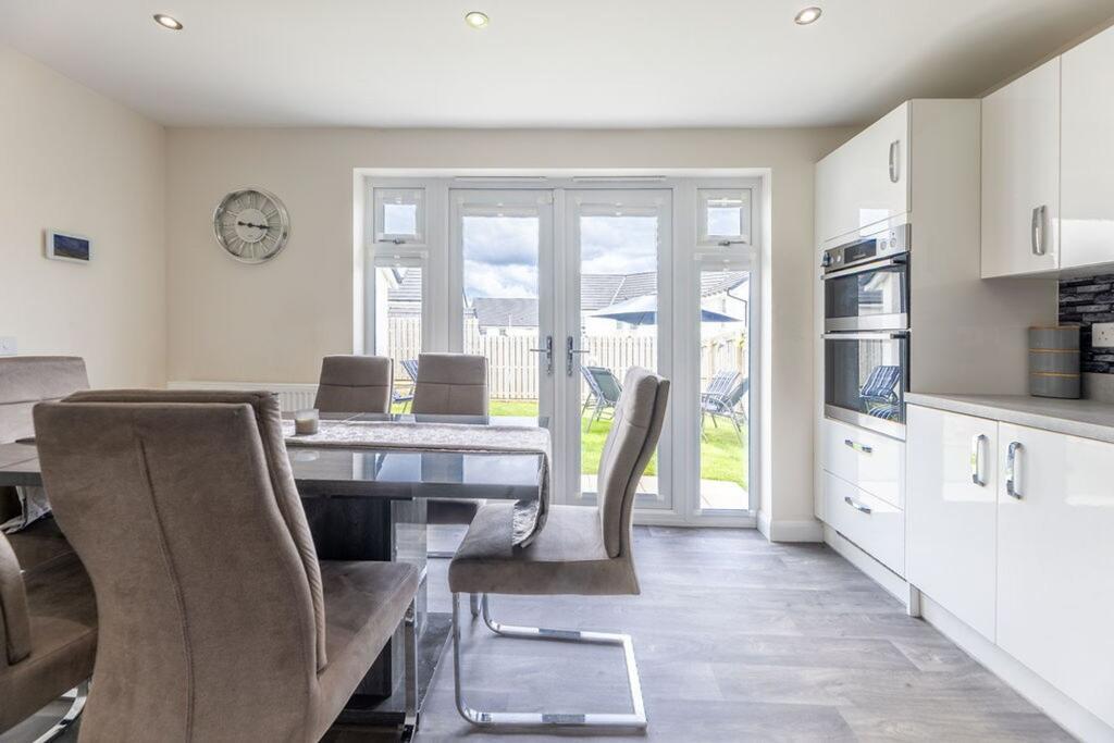 House in Brookfield, Merchiston, Renfrewshire - View 5