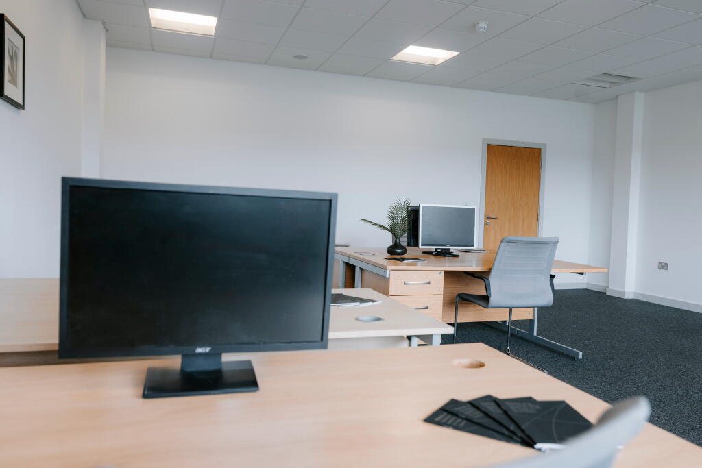 500 sqft office