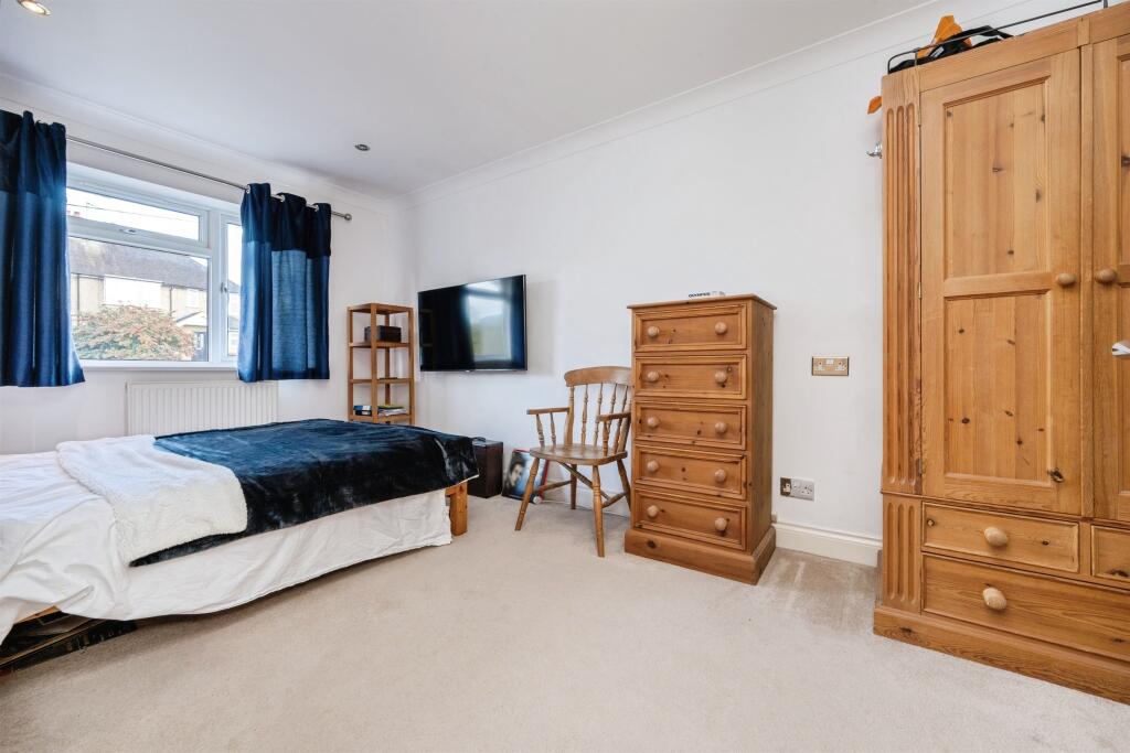 Additional image 19 of Mount Drive, Park Street, St. Albans