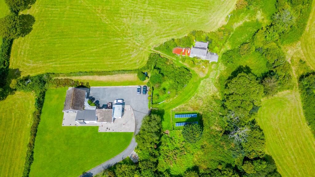 House in Swansea, Pembrey and Burry Port Town - View 4