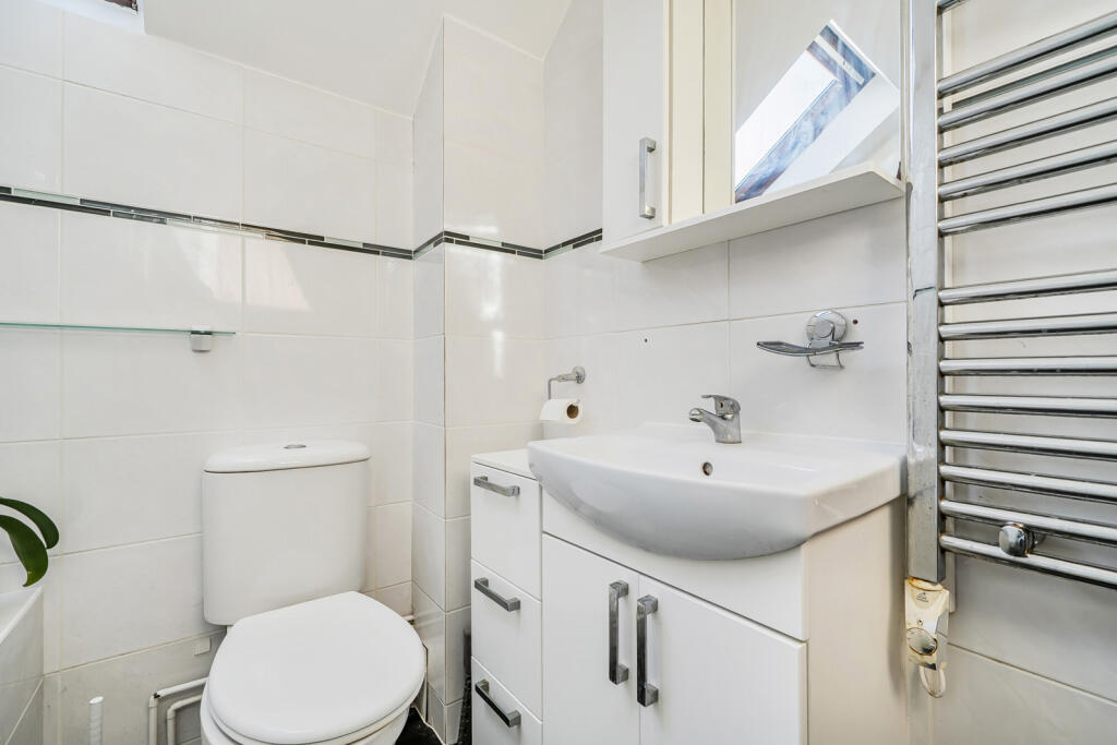 Apartment in Gillingham, Medway - View 4